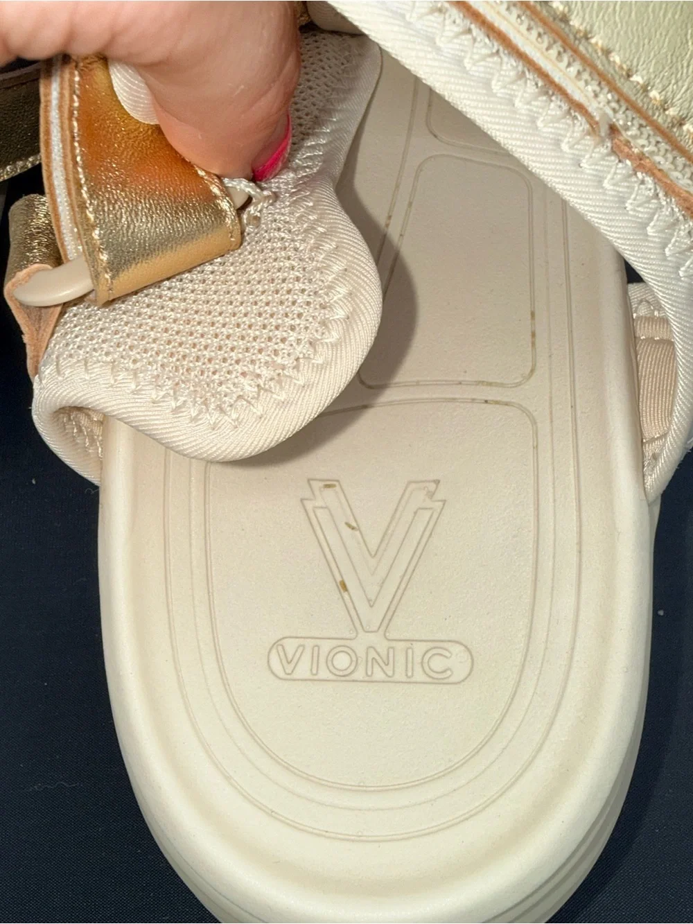 Vionic Walk Max Wanderer Metallic Gold Chunky Platform Sport Sandal Gorpcore 11